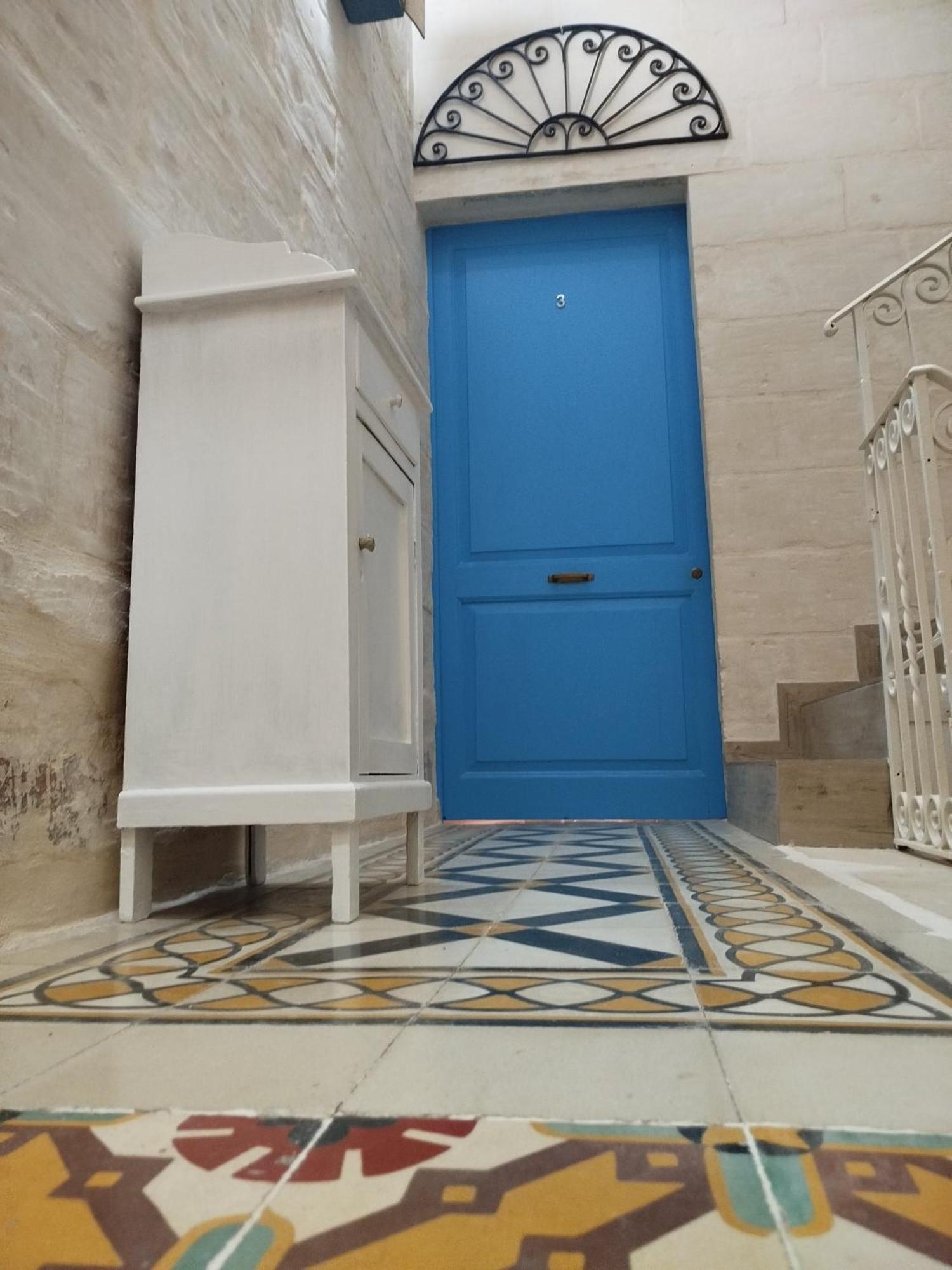 Limestone Sun Suites Слима Экстерьер фото